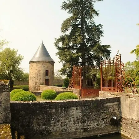 Logis De La Helberdiere Cosse-en-Champagne