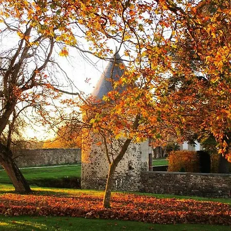 Logis De La Helberdiere B&B