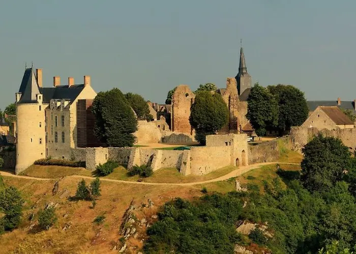 Logis De La Helberdiere 3* Cossé-en-Champagne